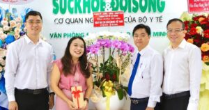 Đoàn đại biểu TPHCM thăm, chúc mừng Báo Sức khỏe và Đời sống