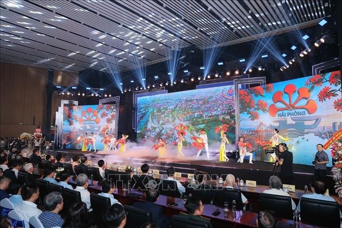 Trưởng ban Tuyên giáo và Dân vận Trung ương: Báo chí phải giữ vững ngọn cờ tiên phong trên mặt trận tư tưởng- Ảnh 2.
