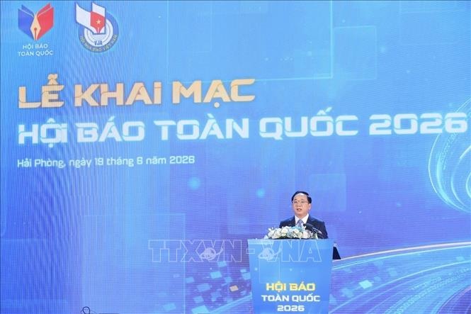 Trưởng ban Tuyên giáo và Dân vận Trung ương: Báo chí phải giữ vững ngọn cờ tiên phong trên mặt trận tư tưởng- Ảnh 1.