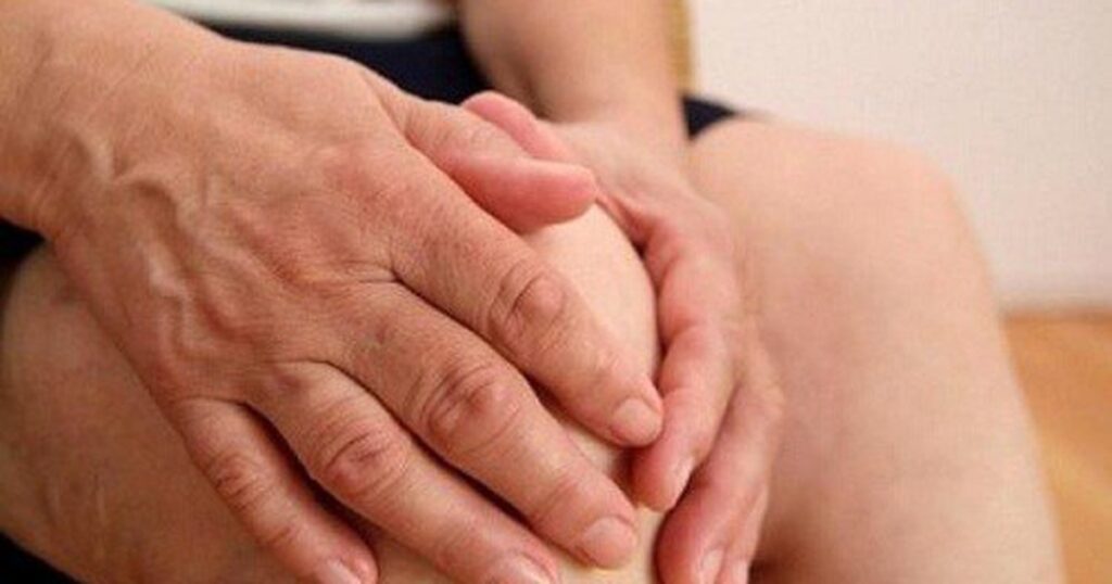 Suýt mất chân vì tắc động mạch cấp chi dưới, bác sĩ cảnh báo dấu hiệu không nên bỏ qua